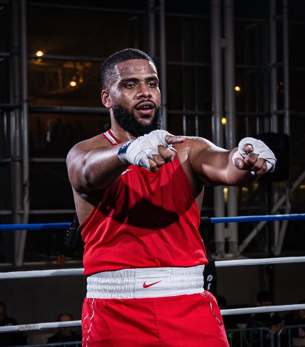 Boxeur rouge